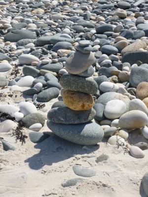 stone balancing